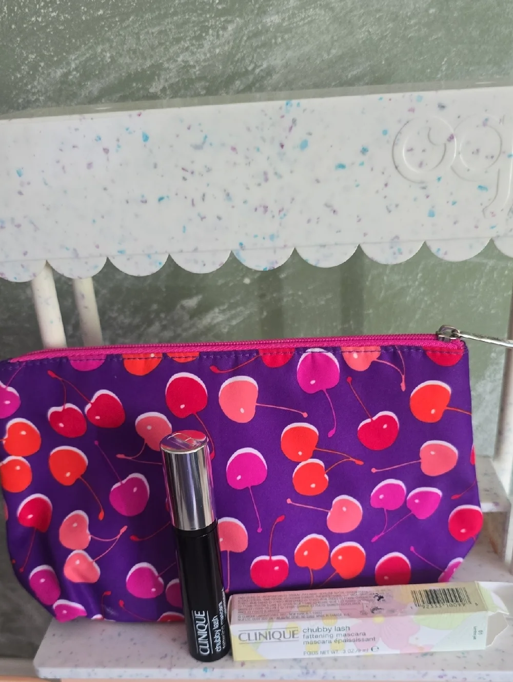 Clinique Chubby Lash Fattening Mascara Jumbo JET BLACK with Cherry Cosmetic Bag